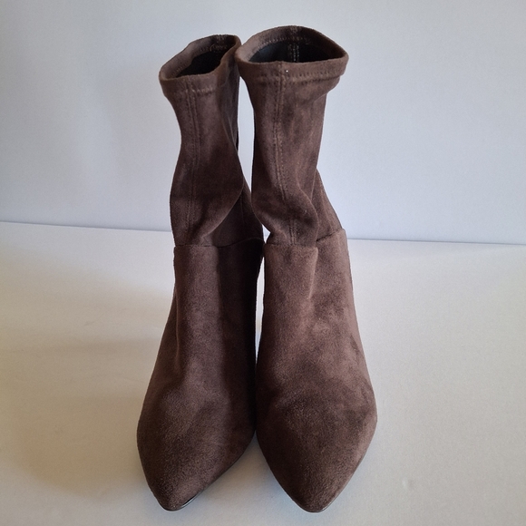 Urban Outfitters Chocolate Brown Pointed Toe suede like Boots - Picture 7 of 13